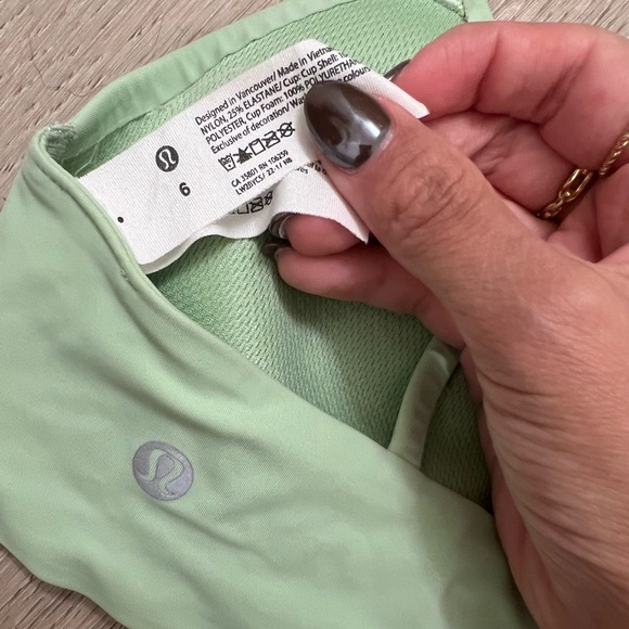 Lululemon like a cloud bra - Picture 5 of 5